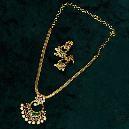 Kemp stone pendant choker (ME16N)