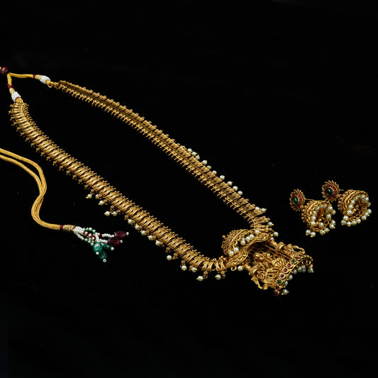 Temple haram with unique style lakshmi pendant (ME1N)