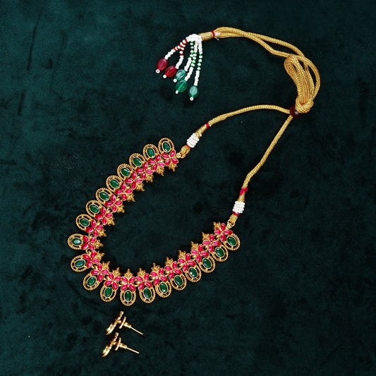 Ruby green kemp stone choker (ME25N1)