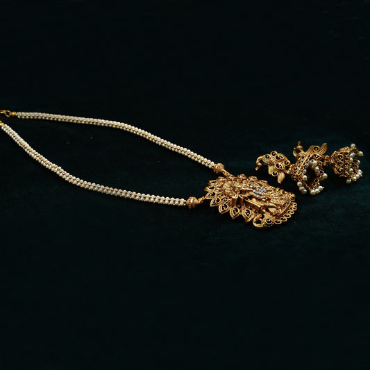 Pearl Chain With Radha Krishna Pendant Necklace Set (ME33N)