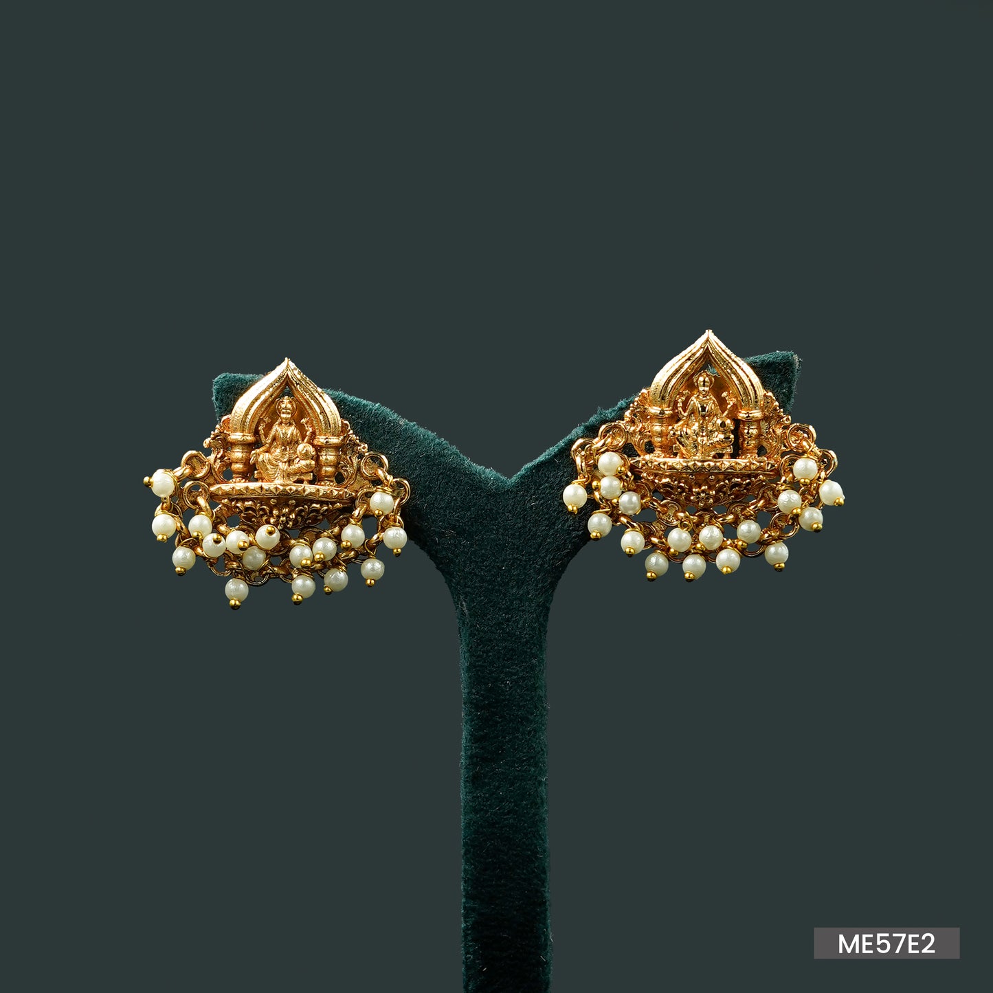 Earrings (ME57E2)