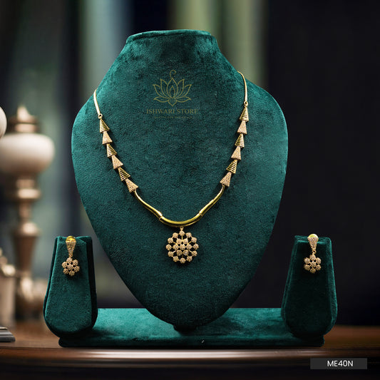 AD Gold Plated Flower Pendant Necklace Set (ME40N)