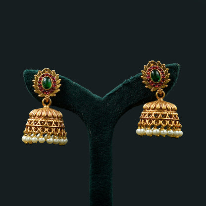 Temple haram with unique style lakshmi pendant (ME1N)