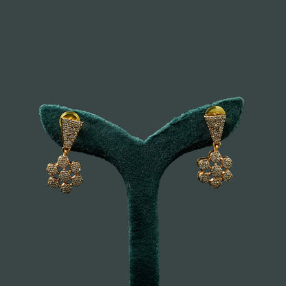 AD Gold Plated Flower Pendant Necklace Set (ME40N)