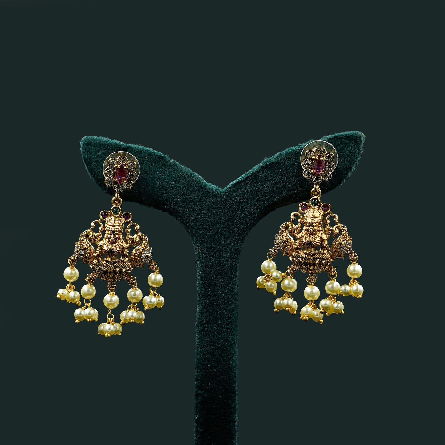 Divine Lakshmi Pearl Choker Set (SJ20N)