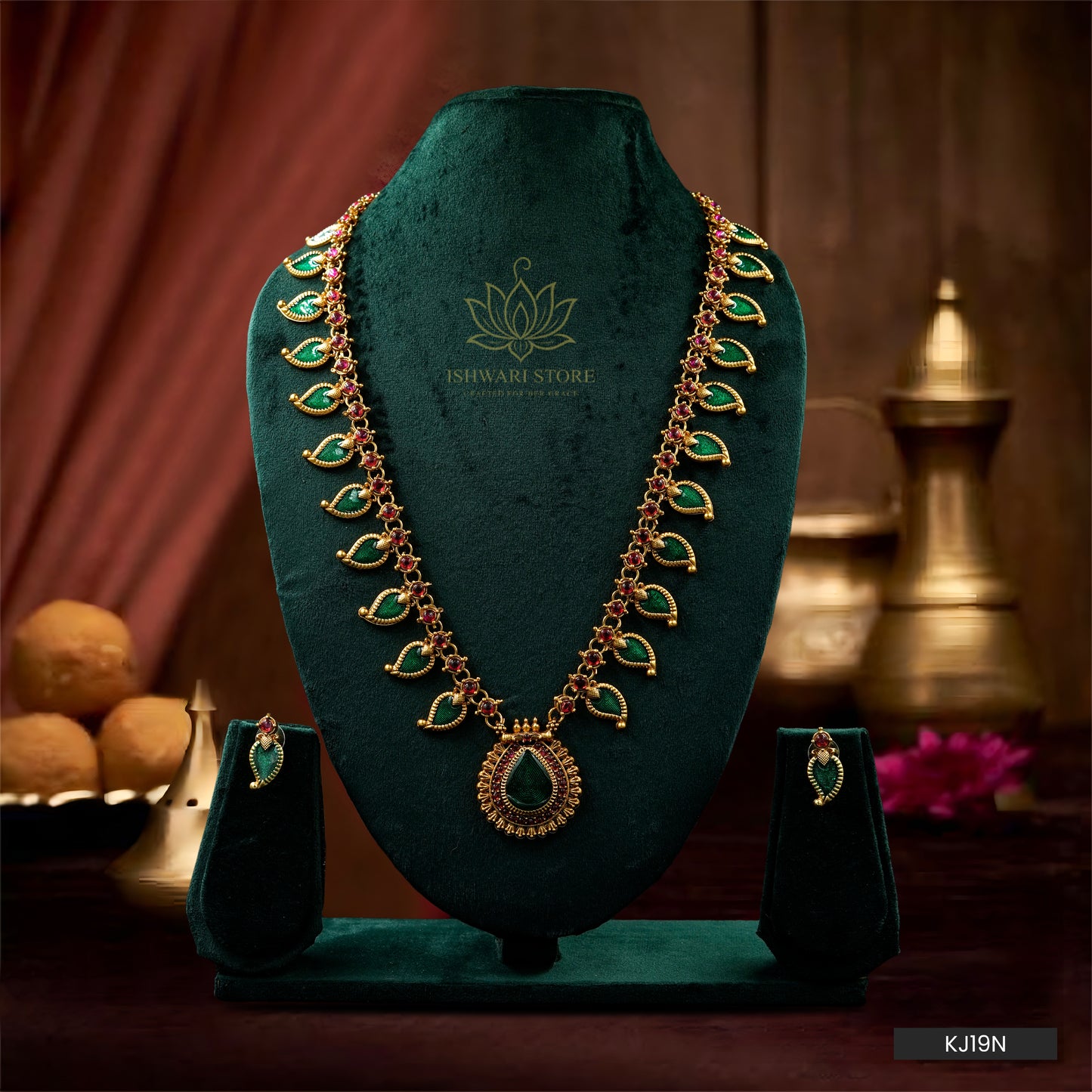 Royal Emerald Leaf Necklace Set  (KJ19N)